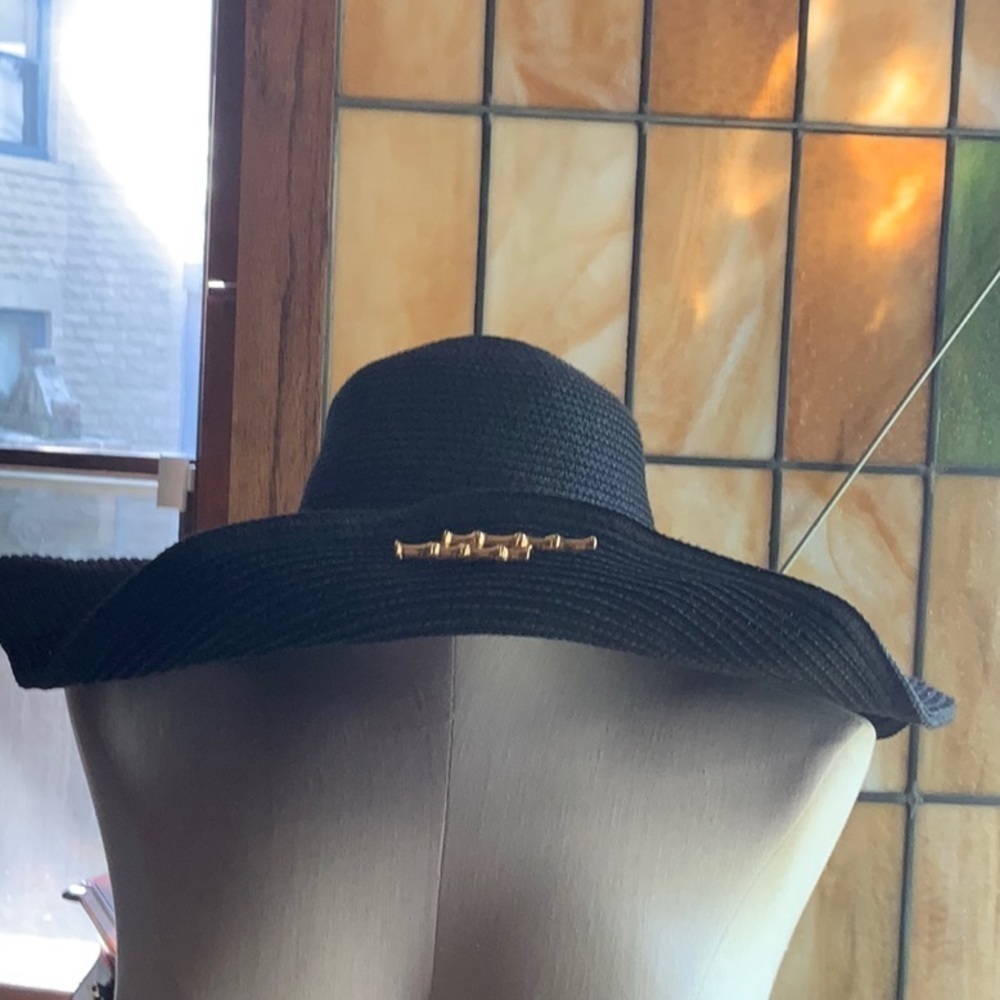 Glamorous Black Magid Hat
